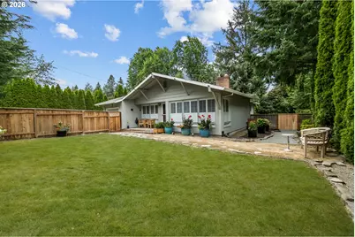 1795 Fernwood Dr, Lake Oswego, OR 97034 - Photo 1