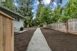 1795 Fernwood Dr, Lake Oswego, OR 97034 - Photo 30