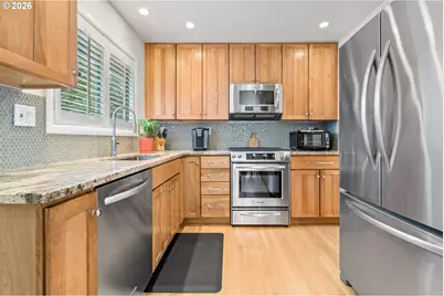 1795 Fernwood Dr, Lake Oswego, OR 97034 - Photo 14