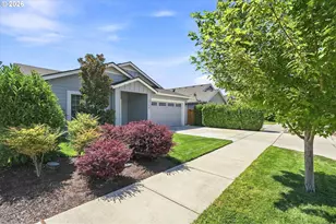 1754 Dragon Tail Pl, Medford, OR 97504 - Photo 4