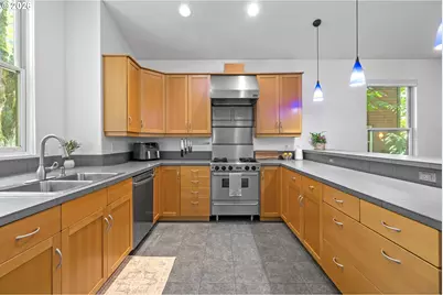 5733 SW Salmon St, Portland, OR 97221 - Photo 16