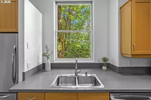 5733 SW Salmon St, Portland, OR 97221 - Photo 18
