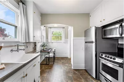 614 W 29th St, Vancouver, WA 98660 - Photo 12