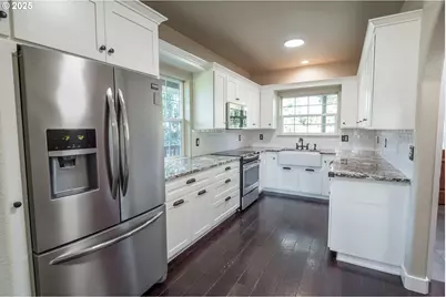 86104 Sells View Ln, Eugene, OR 97402 - Photo 4