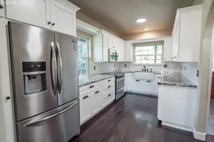 86104 Sells View Ln, Eugene, OR 97402 - Photo 4