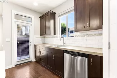 782 NW Pebblestone Ln, Beaverton, OR 97006 - Photo 10