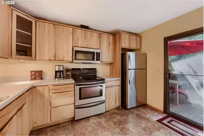 3118 SW Carson St, Portland, OR 97219 - Photo 12