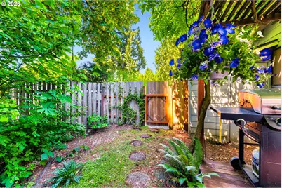 3118 SW Carson St, Portland, OR 97219 - Photo 22