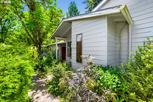 3118 SW Carson St, Portland, OR 97219 - Photo 2