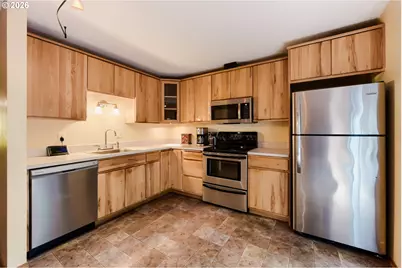 3118 SW Carson St, Portland, OR 97219 - Photo 10