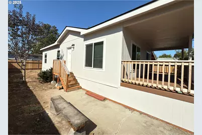 11316 NE 28th St #3, Vancouver, WA 98682 - Photo 1