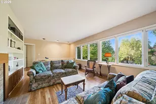7270 SW Sylvan Ct, Portland, OR 97225 - Photo 6