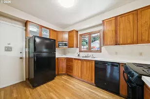 7270 SW Sylvan Ct, Portland, OR 97225 - Photo 16