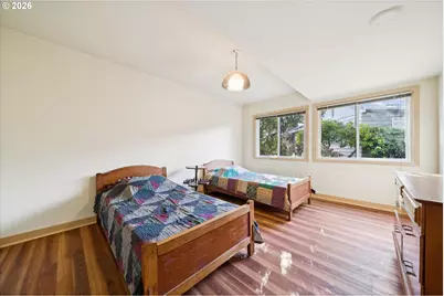 7270 SW Sylvan Ct, Portland, OR 97225 - Photo 32