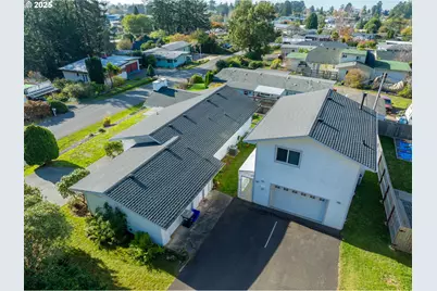 16281 Chapman Ln, Brookings, OR 97415 - Photo 2
