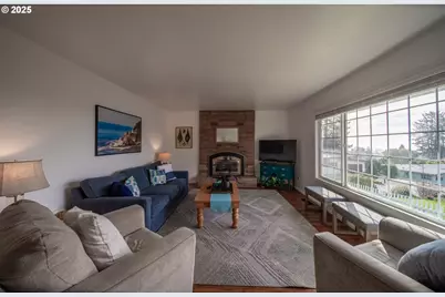 16281 Chapman Ln, Brookings, OR 97415 - Photo 8