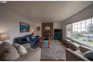 16281 Chapman Ln, Brookings, OR 97415 - Photo 8