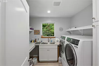 2256 Timberline Dr, Coos Bay, OR 97420 - Photo 16