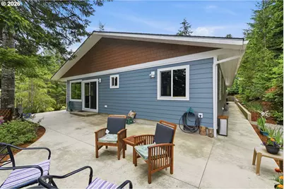 2256 Timberline Dr, Coos Bay, OR 97420 - Photo 40