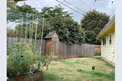 17706 SE Washington St, Portland, OR 97233 - Photo 32