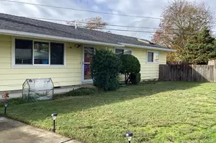 17706 SE Washington St, Portland, OR 97233 - Photo 4