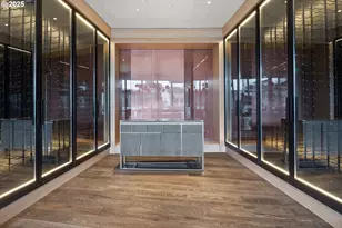 550 SW 10th Ave, Portland, OR 97205 - Photo 32