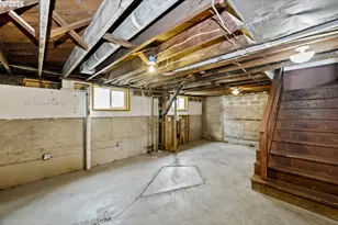 8324 NE Eugene St, Portland, OR 97220 - Photo 42