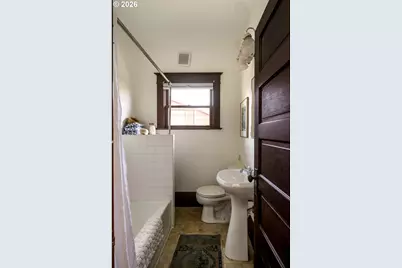 8324 NE Eugene St, Portland, OR 97220 - Photo 28