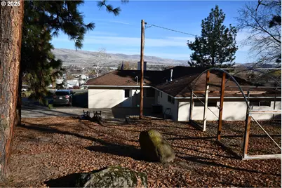 2534 W 10th St, The Dalles, OR 97058 - Photo 38