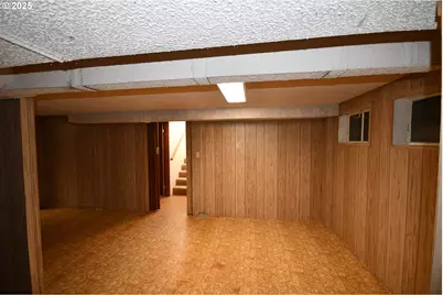 2534 W 10th St, The Dalles, OR 97058 - Photo 30