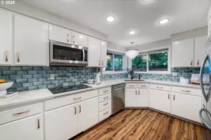 2155 Ridgeway Dr, Eugene, OR 97401 - Photo 10