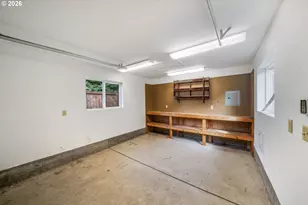 2155 Ridgeway Dr, Eugene, OR 97401 - Photo 28