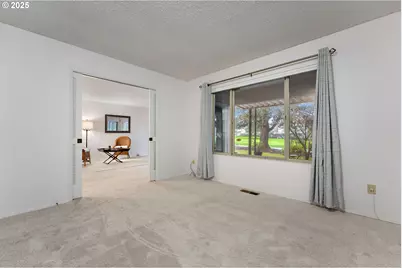 15890 SW Greens Way, Tigard, OR 97224 - Photo 8