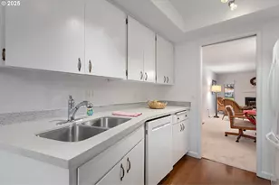 15890 SW Greens Way, Tigard, OR 97224 - Photo 12