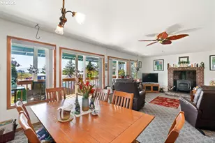 117 Driftwood Ave E, Garibaldi, OR 97118 - Photo 4