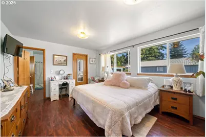 117 Driftwood Ave E, Garibaldi, OR 97118 - Photo 10