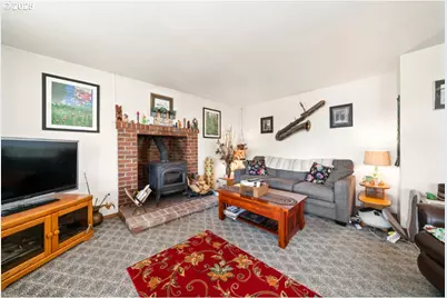 117 Driftwood Ave E, Garibaldi, OR 97118 - Photo 6