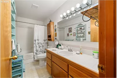 117 Driftwood Ave E, Garibaldi, OR 97118 - Photo 16