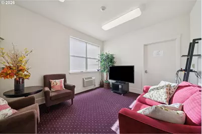 400 NE 100th Ave #406, Portland, OR 97220 - Photo 28