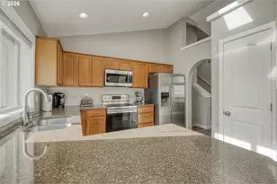 274 NE Lenox St, Hillsboro, OR 97124 - Photo 8