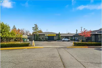 13511 SE Division St, Portland, OR 97236 - Photo 4