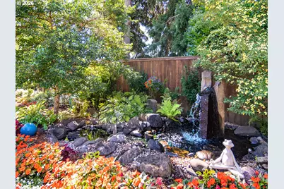 2746 Norbert Ln, Eugene, OR 97401 - Photo 36