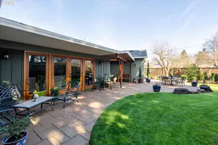 2746 Norbert Ln, Eugene, OR 97401 - Photo 34