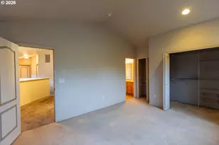 374 NW 25th St, Redmond, OR 97756 - Photo 20