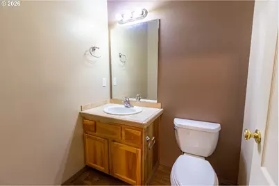 374 NW 25th St, Redmond, OR 97756 - Photo 18