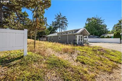 1210 32nd St, Seaview, WA 98644 - Photo 6