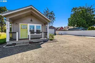 1210 32 St, Seaview, WA 98644 - Photo 2