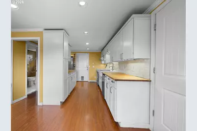 7634 SE Hogan Rd, Gresham, OR 97080 - Photo 14