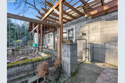 7634 SE Hogan Rd, Gresham, OR 97080 - Photo 24