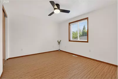 457 NW Forest St, Hillsboro, OR 97124 - Photo 24